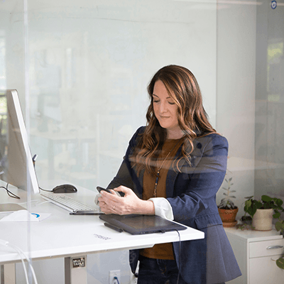 Woman at the laptop